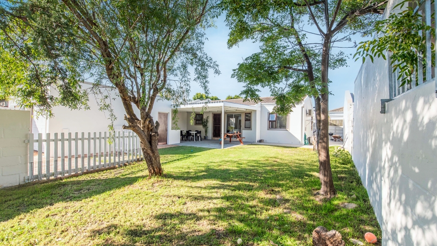 2 Bedroom Property for Sale in Parklands Western Cape